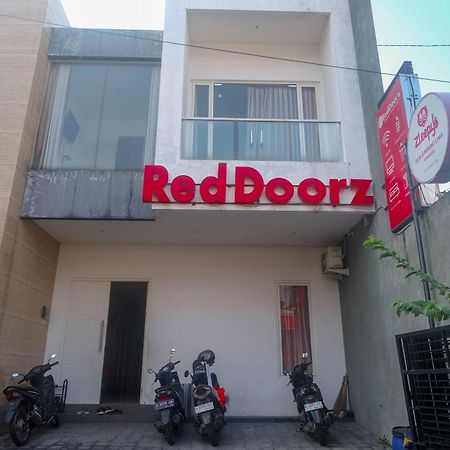 Hotel Reddoorz Syariah Near Simpang Lima Semarang Jomblang Exterior foto