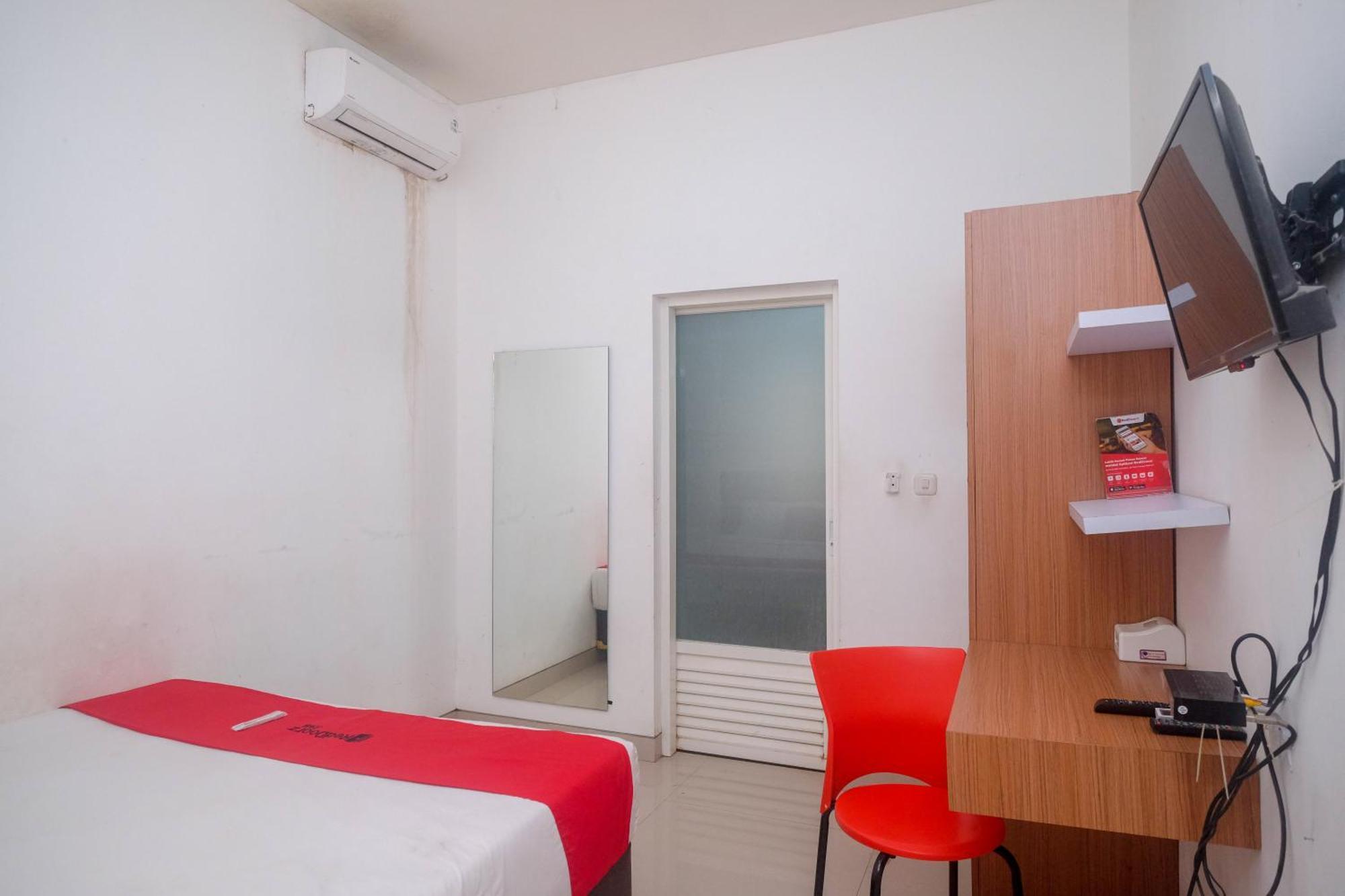 Hotel Reddoorz Syariah Near Simpang Lima Semarang Jomblang Exterior foto