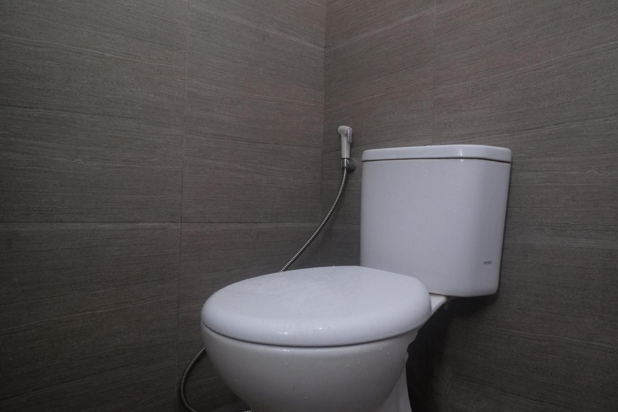 Hotel Reddoorz Syariah Near Simpang Lima Semarang Jomblang Exterior foto